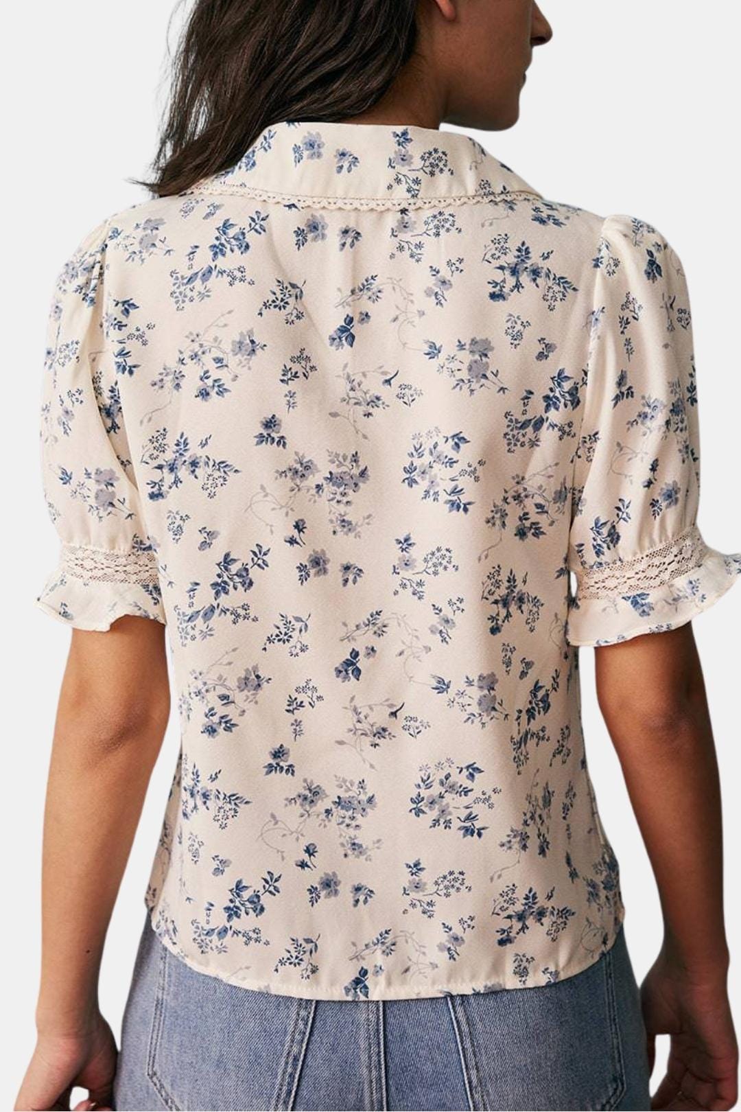 Alyna – Lace Spliced Pleated Floral Shirt in White