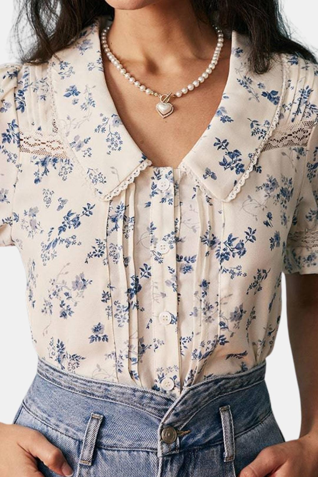 Alyna – Lace Spliced Pleated Floral Shirt in White