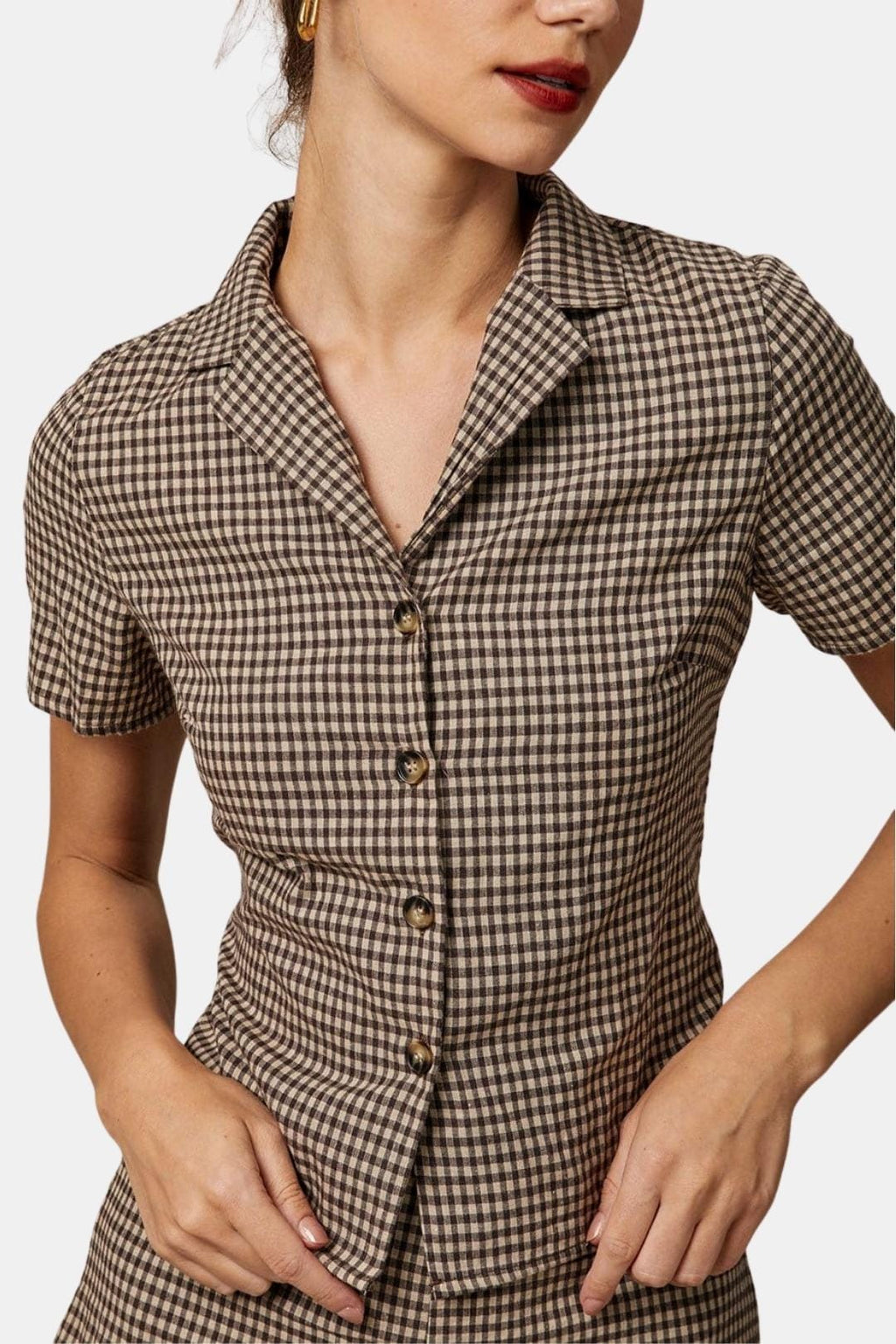 Sariva – Lapel Gingham Short Sleeve Blouse in Brown